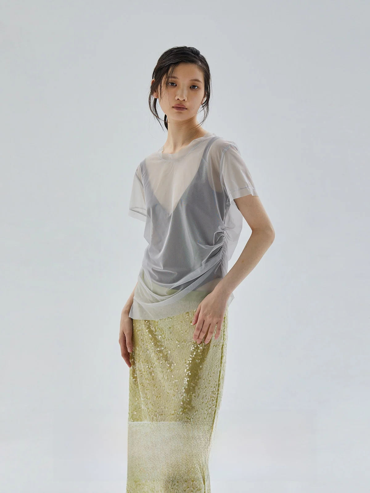 Ультратонкая летняя женская футболка с круглым вырезом, многослойная, воздушная, прямого кроя, с длинным рукавом, классический узор, V-образный вырез
Ультратонкая летняя женская футболка с круглым вырезом, многослойная, воздушная, прямого кроя, с длинным рукавом, классический узор, V-образный вырез