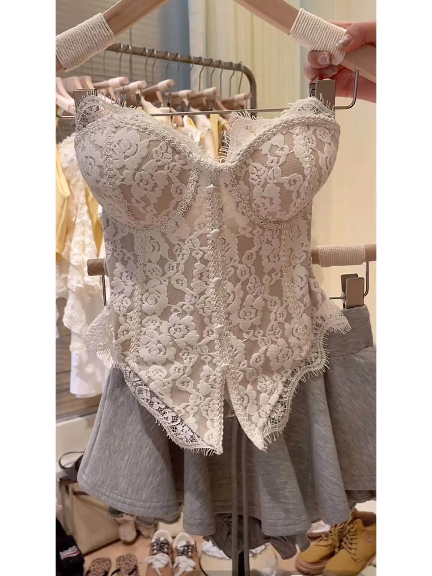 Women's Lace Crop Top And Short Skirt Set Belted Halter Neck Grey Outfit Fashionable Back Design Ideal for Autumn Casual Wear
Women's Lace Crop Top And Short Skirt Set Belted Halter Neck Grey Outfit Fashionable Back Design Ideal for Autumn Casual Wear