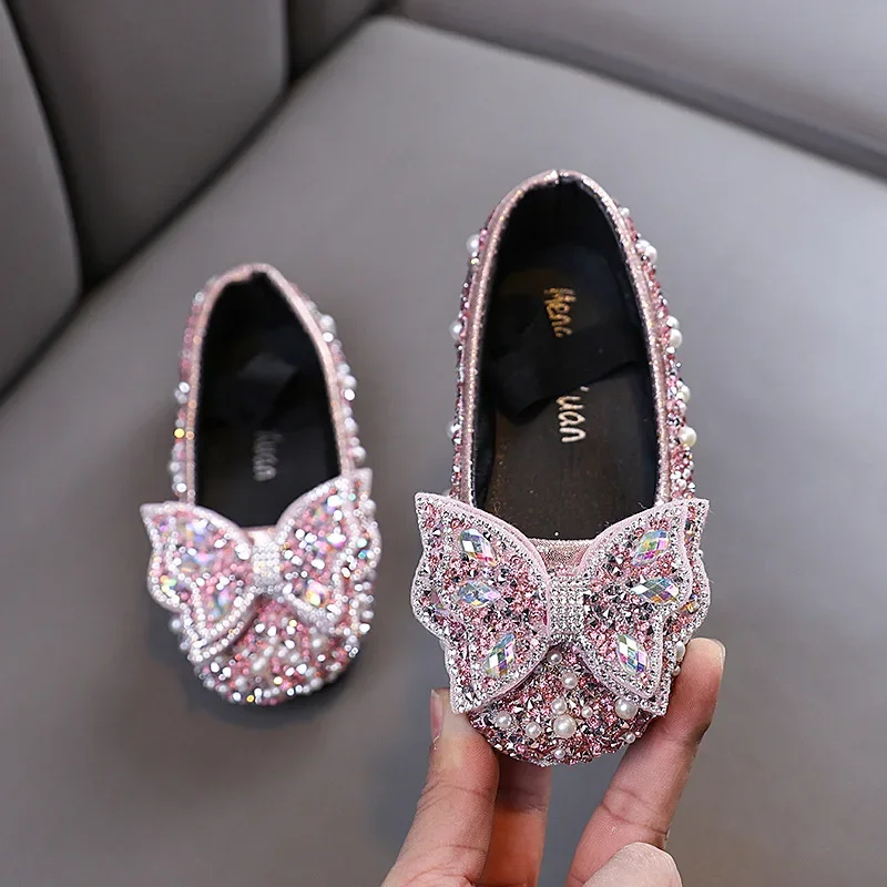 Girls Rhinestone Leather Shoes Ballet Versatile Children's Flats Soft Soled Spring Autumn Kids New Fashion Princess Causal Shoes
Girls Rhinestone Leather Shoes Ballet Versatile Children's Flats Soft Soled Spring Autumn Kids New Fashion Princess Causal Shoes