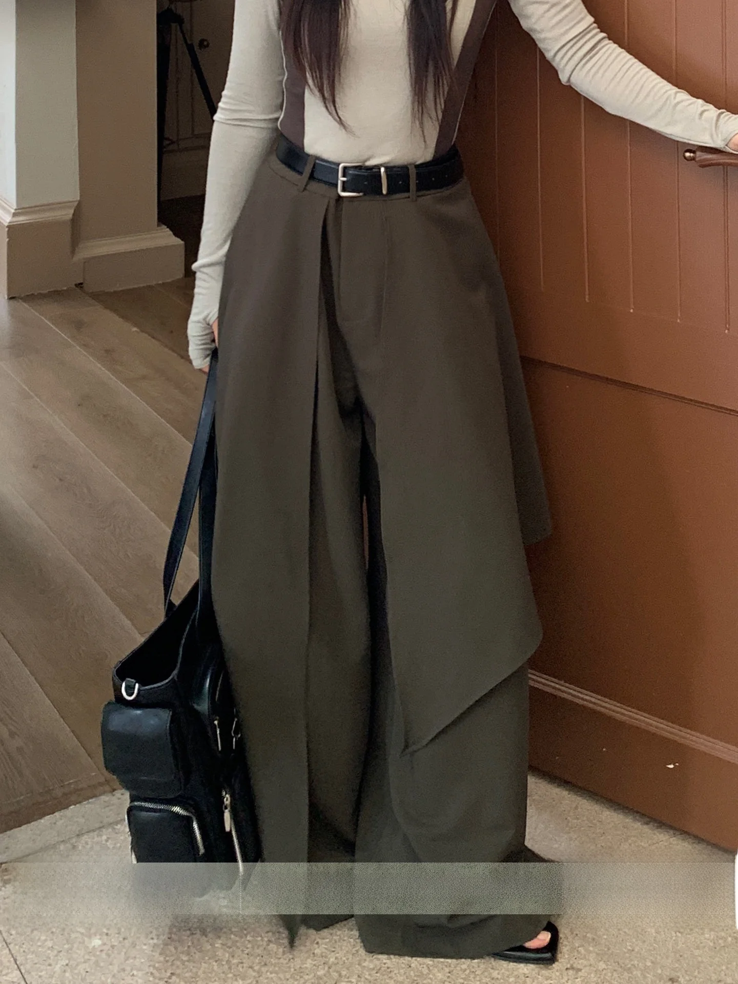 Casual High Waist Wide Leg Pants Women's Spring Autumn Design Layered Fake Two-Piece Suit Skirt Pants Commute Style Pure Color
Casual High Waist Wide Leg Pants Women's Spring Autumn Design Layered Fake Two-Piece Suit Skirt Pants Commute Style Pure Color