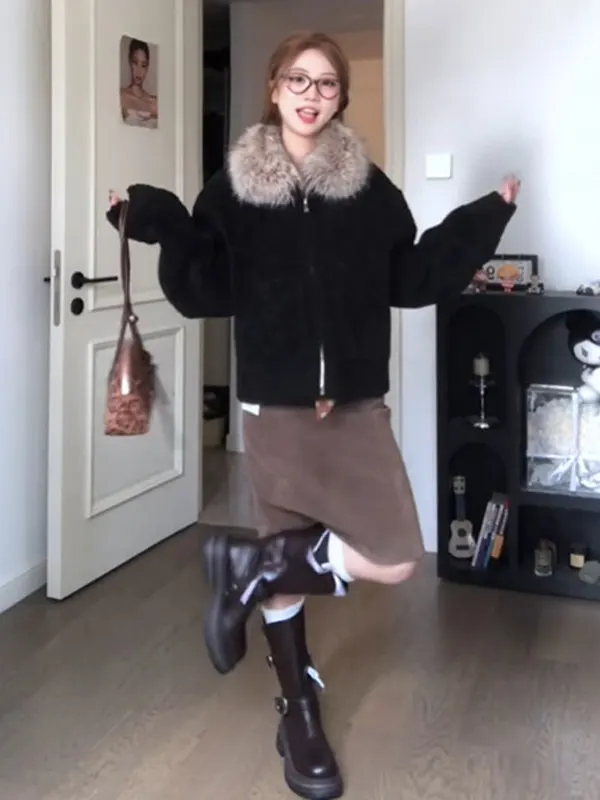 Retro American Suede ort Coat Design Slim Fit Korean Sle Winter Outerwear with Fur Collar Faionable Ladies Jaet
Retro American Suede ort Coat Design Slim Fit Korean Sle Winter Outerwear with Fur Collar Faionable Ladies Jaet