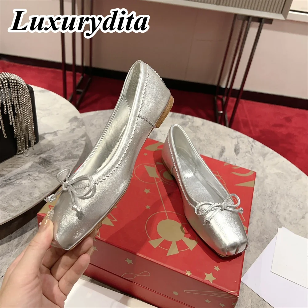 Top Quality Womens Ballet shoes Luxury Fashion Ladies Flat shoes Designer Classic Red Heel Real Leather sole Mules Shoes 1115
Top Quality Womens Ballet shoes Luxury Fashion Ladies Flat shoes Designer Classic Red Heel Real Leather sole Mules Shoes 1115