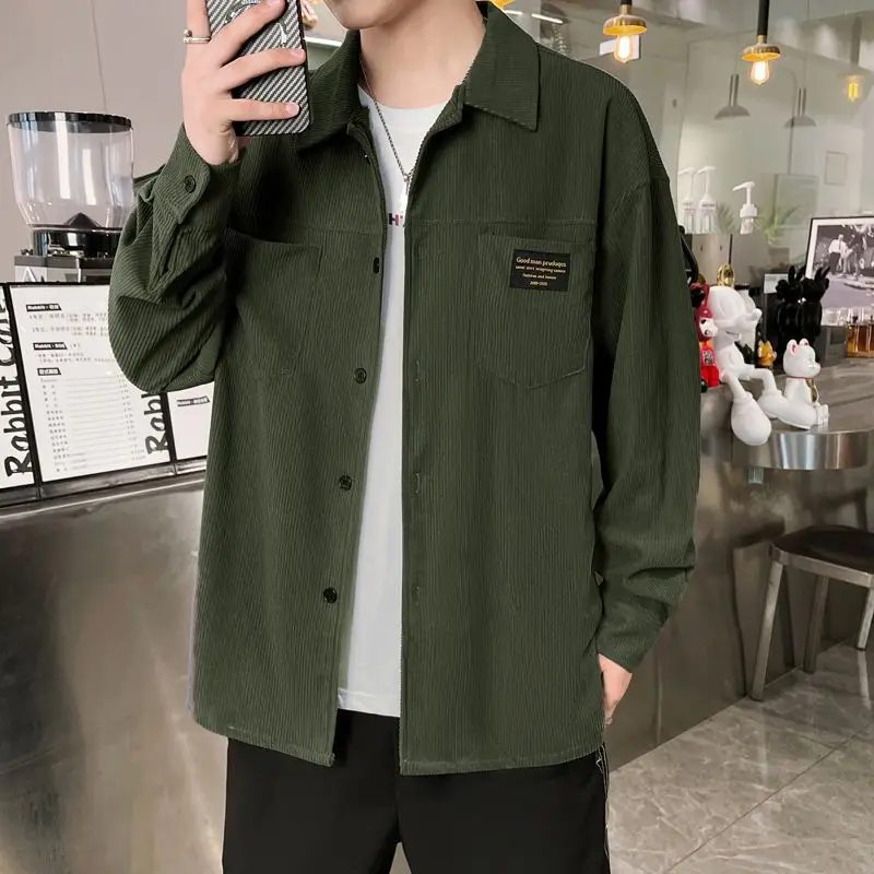 Новая весенняя вельветовая рубашка, мужская свободная рубашка с длинными рукавами в гонконгском стиле в стиле ретро
Новая весенняя вельветовая рубашка, мужская свободная рубашка с длинными рукавами в гонконгском стиле в стиле ретро