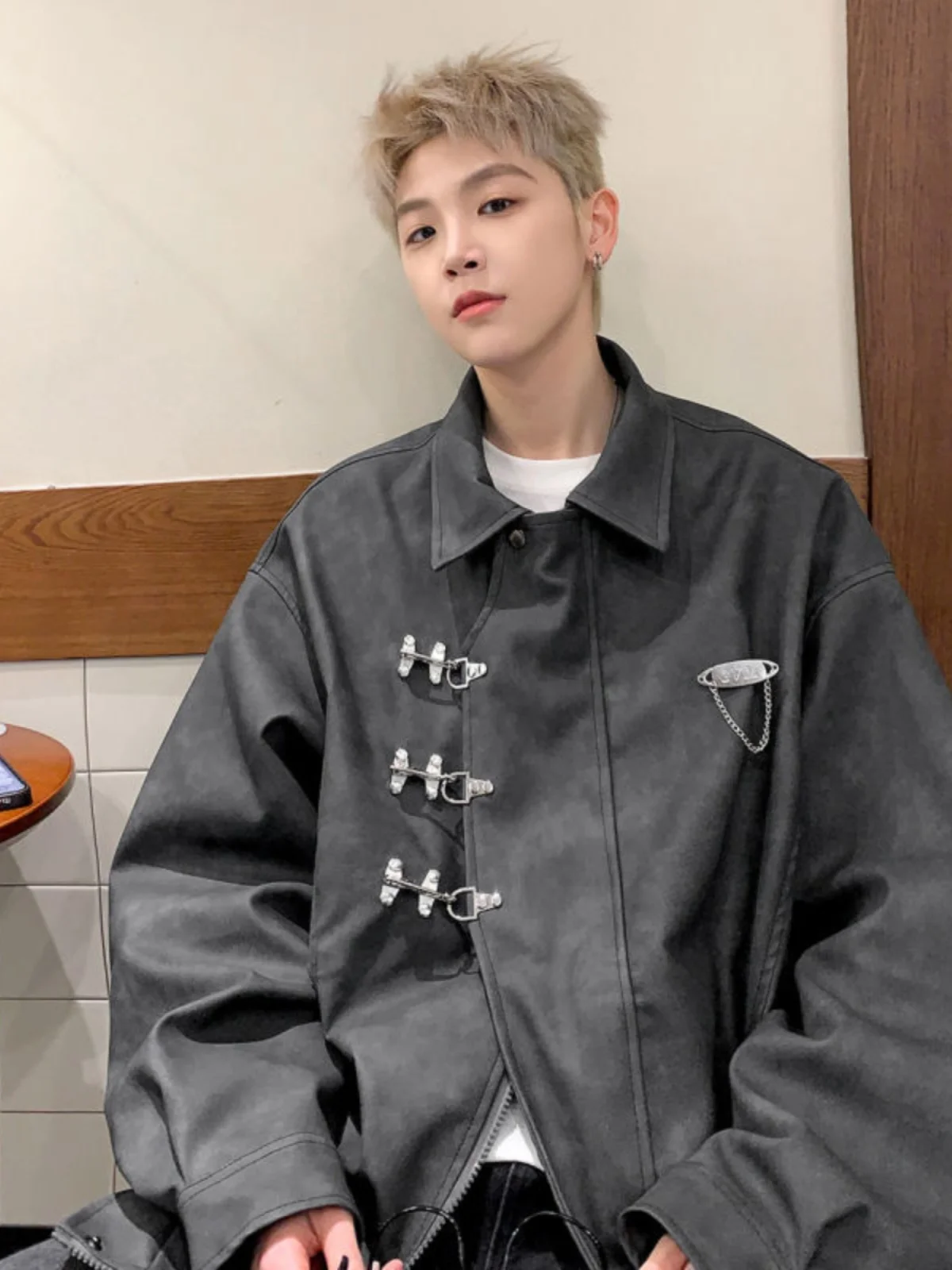 Мужская кожаная куртка в американском ретро-стиле для весны и осени, модный бренд, трендовый дизайн, премиум-класс, цвет Aircrt Bule
Мужская кожаная куртка в американском ретро-стиле для весны и осени, модный бренд, трендовый дизайн, премиум-класс, цвет Aircrt Bule