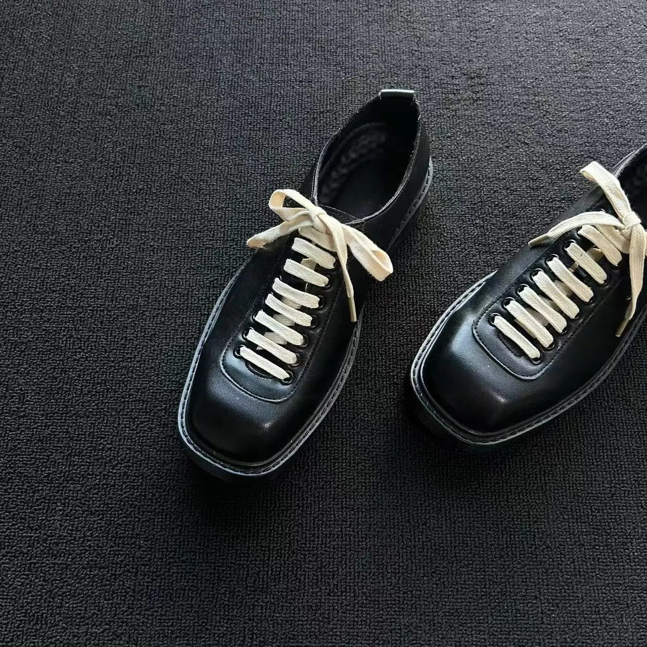 Business Casual Black Commuter Men's Thick Bottom Formal Shoes Square Head Heightening Style Leather Loafers
Business Casual Black Commuter Men's Thick Bottom Formal Shoes Square Head Heightening Style Leather Loafers