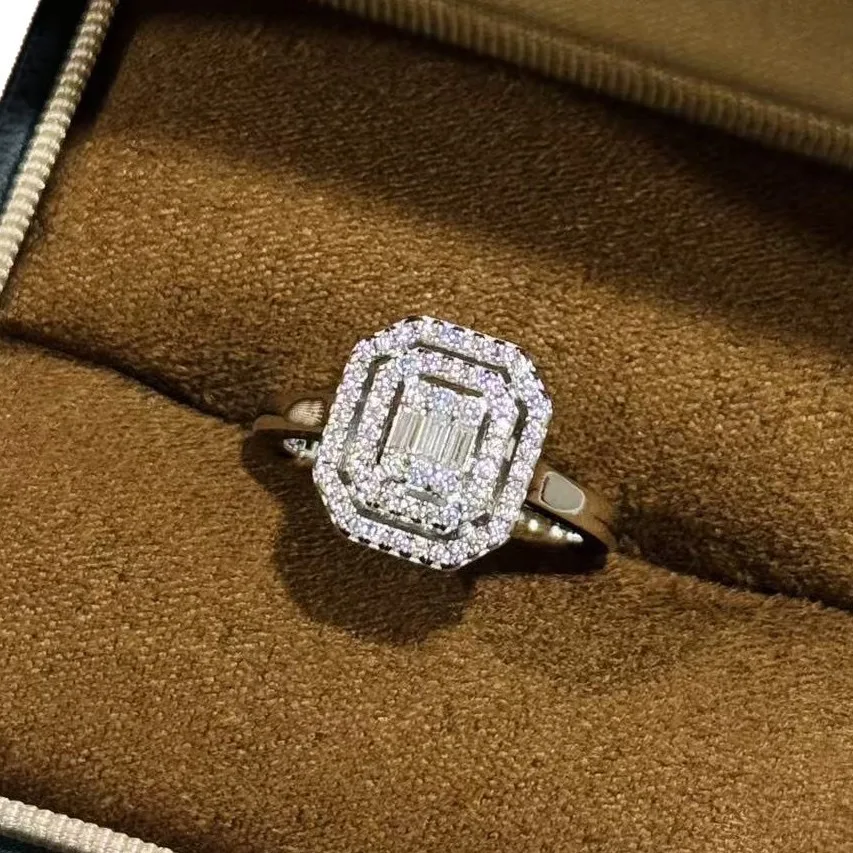 2025 Fashion Brand Anniversary Gift Women's Luxury Jewelry Star Square Shining Ring Jewelry Engagement Pure 925 Silver GIFT
2025 Fashion Brand Anniversary Gift Women's Luxury Jewelry Star Square Shining Ring Jewelry Engagement Pure 925 Silver GIFT