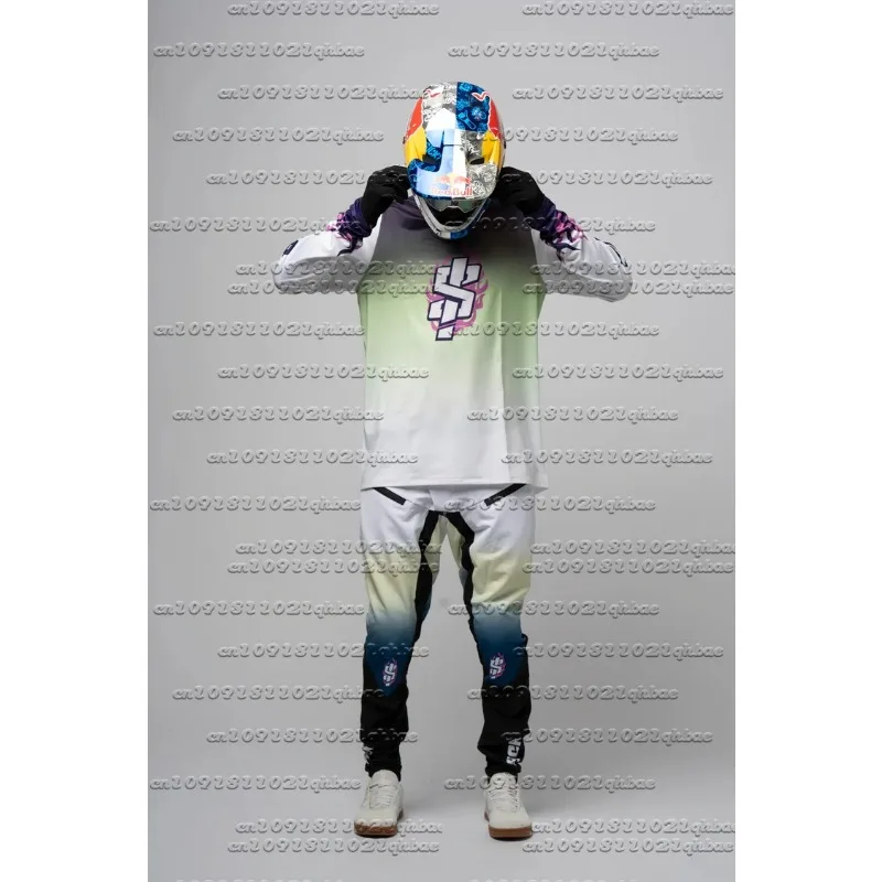 3D adult boutique round neck motorcycle racing STCK long sleeved T-shirt casual breathable quick drying summer outdoor cycling
3D adult boutique round neck motorcycle racing STCK long sleeved T-shirt casual breathable quick drying summer outdoor cycling