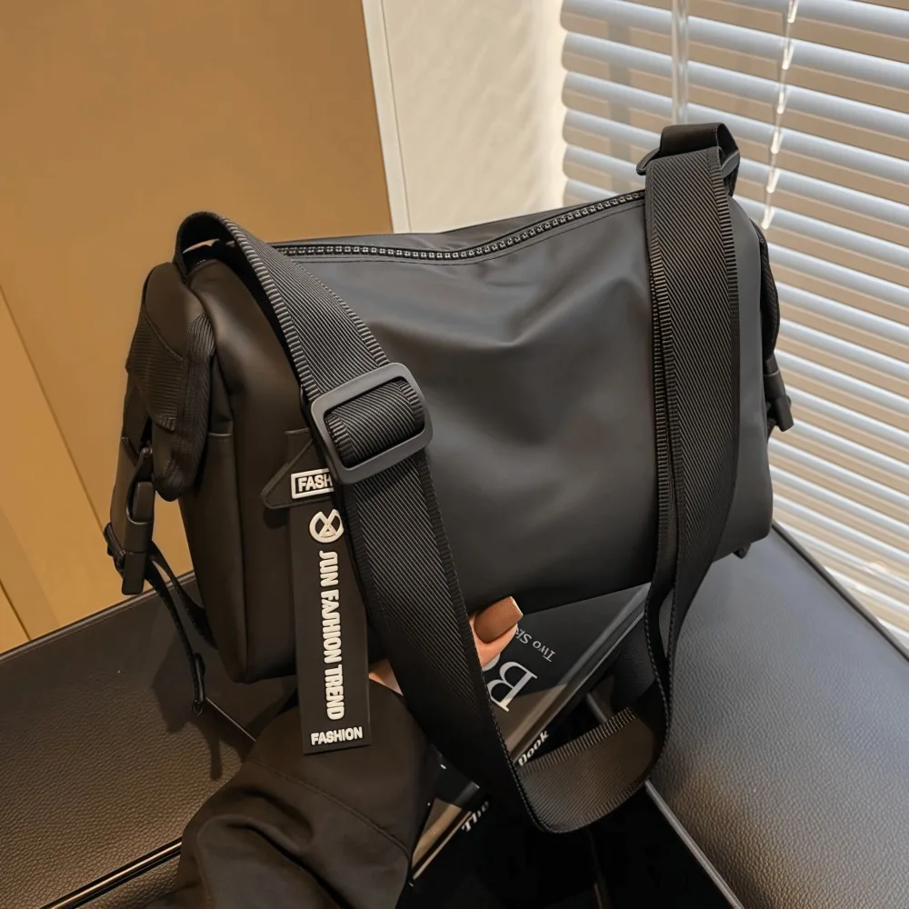 Large Capacity Sports Messenger Bag Men Lightweight Oxford Cloth Shoulder Bag Waterproof Japanese Travel Gym Bag Men Women
Large Capacity Sports Messenger Bag Men Lightweight Oxford Cloth Shoulder Bag Waterproof Japanese Travel Gym Bag Men Women