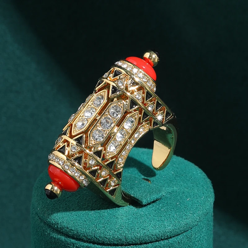 Vintage Gold Color Red Rings For Woman White Black Rhinestone Palace Style Retro Classic Elegant Antique Festival Jewelry Trend
Vintage Gold Color Red Rings For Woman White Black Rhinestone Palace Style Retro Classic Elegant Antique Festival Jewelry Trend