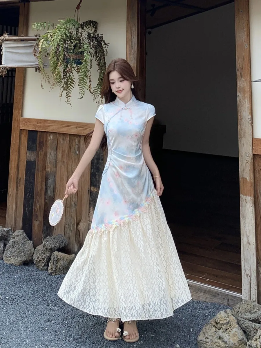 plus Size Women's Graduated Floral Lace Splice Dress Summer New Style Waist Cinching Long Dress High Waist Commute Style Shor...
plus Size Women's Graduated Floral Lace Splice Dress Summer New Style Waist Cinching Long Dress High Waist Commute Style Shor...