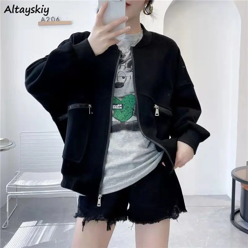 Базовые куртки для женщин Ulzzang, шикарная универсальная мешковатая простая спортивная верхняя одежда на молнии для молодых девушек, модная однотонная уличная одежда BF для девушек
Базовые куртки для женщин Ulzzang, шикарная универсальная мешковатая простая спортивная верхняя одежда на молнии для молодых девушек, модная однотонная уличная одежда BF для девушек