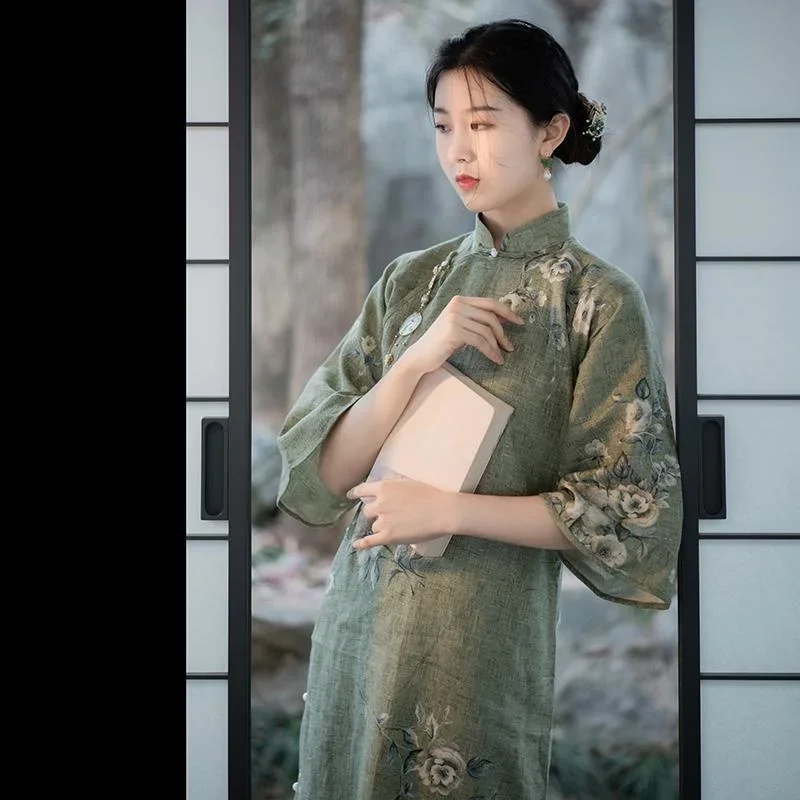 Retro Chinese Style Hanfu 2024 Spring And Summer New Linen Print Middle Sleeve Loose Cheongsam Thin Long Dress
Retro Chinese Style Hanfu 2024 Spring And Summer New Linen Print Middle Sleeve Loose Cheongsam Thin Long Dress