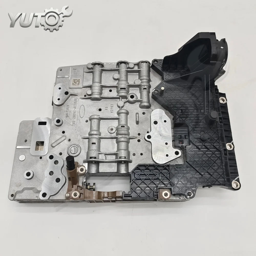 6R80 6-Speed Automatic Transmission Valve Body Assembly With Integrated TCM & Updated Lead Frame For Ford F-150 Pre-Programmed
6R80 6-Speed Automatic Transmission Valve Body Assembly With Integrated TCM & Updated Lead Frame For Ford F-150 Pre-Programmed