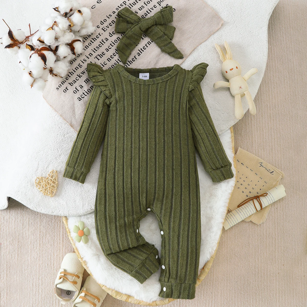 2pcs Spring Autumn Baby Girls Olive Green Ribbed Romper Set, Ruffle Sleeve + Bow Headband, Soft Style, Daily/Photoshoot Wear,
2pcs Spring Autumn Baby Girls Olive Green Ribbed Romper Set, Ruffle Sleeve + Bow Headband, Soft Style, Daily/Photoshoot Wear,