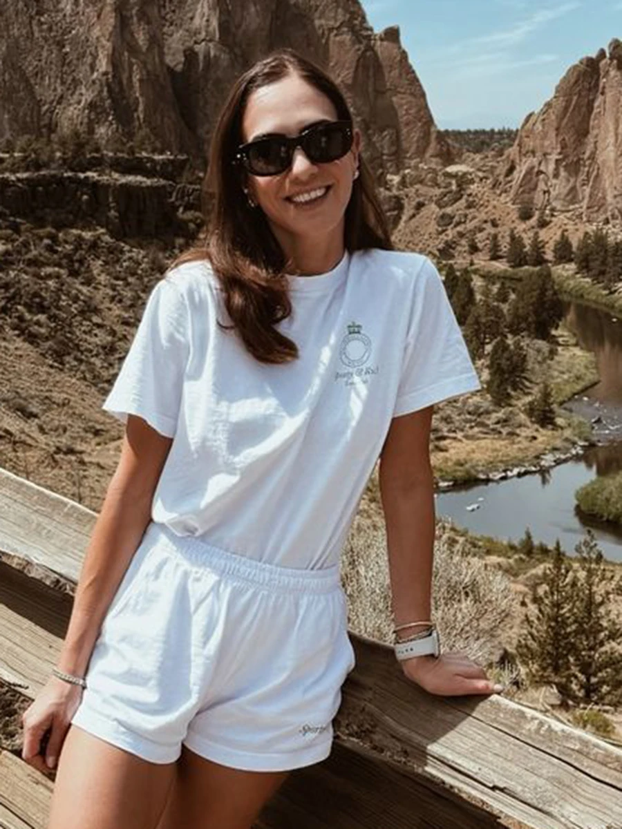 Letter Print Short Sleeve T-shirt Women 2025 New Round Neck Cotton Casual White Tee Shirts Summer Simple Fashion Loose Top Tees
Letter Print Short Sleeve T-shirt Women 2025 New Round Neck Cotton Casual White Tee Shirts Summer Simple Fashion Loose Top Tees