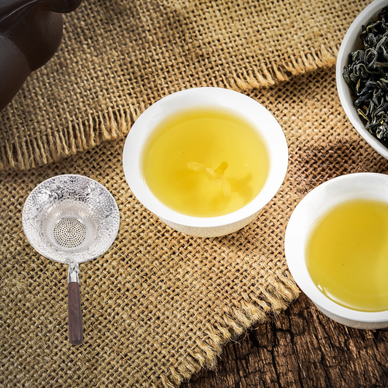 Loose Tea Leaf Strainer Chinese Tea Strainer Fine Mesh Filter Koi Hammered Pattern Handle Infuser Steeper for Teapots Cups 
Loose Tea Leaf Strainer Chinese Tea Strainer Fine Mesh Filter Koi Hammered Pattern Handle Infuser Steeper for Teapots Cups