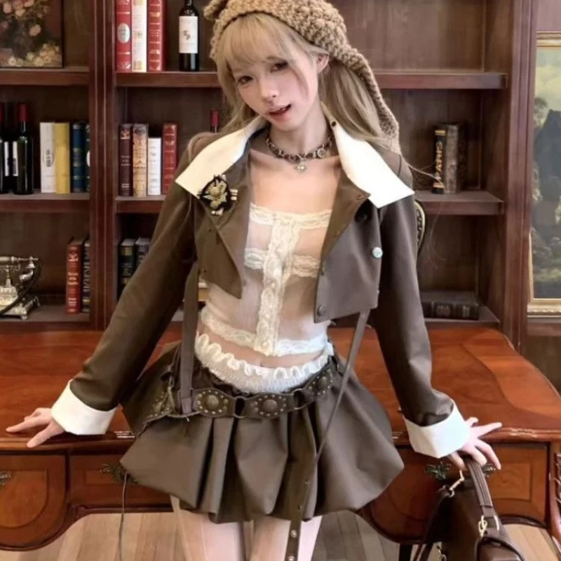 Винтажные комплекты из 3 предметов в стиле Лолиты, женское короткое пальто в консервативном стиле, милые кружевные топы, юбка с бутоном цветка, корейская мода, наряды Y2k
Винтажные комплекты из 3 предметов в стиле Лолиты, женское короткое пальто в консервативном стиле, милые кружевные топы, юбка с бутоном цветка, корейская мода, наряды Y2k
