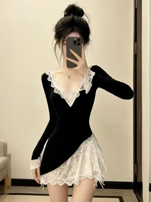 Pure Desire Sexy V-neck Lace Splice Dress Women's Spring Slim Fit Long Sleeve Black Dress Waist-cinching A-line Skirt
Pure Desire Sexy V-neck Lace Splice Dress Women's Spring Slim Fit Long Sleeve Black Dress Waist-cinching A-line Skirt