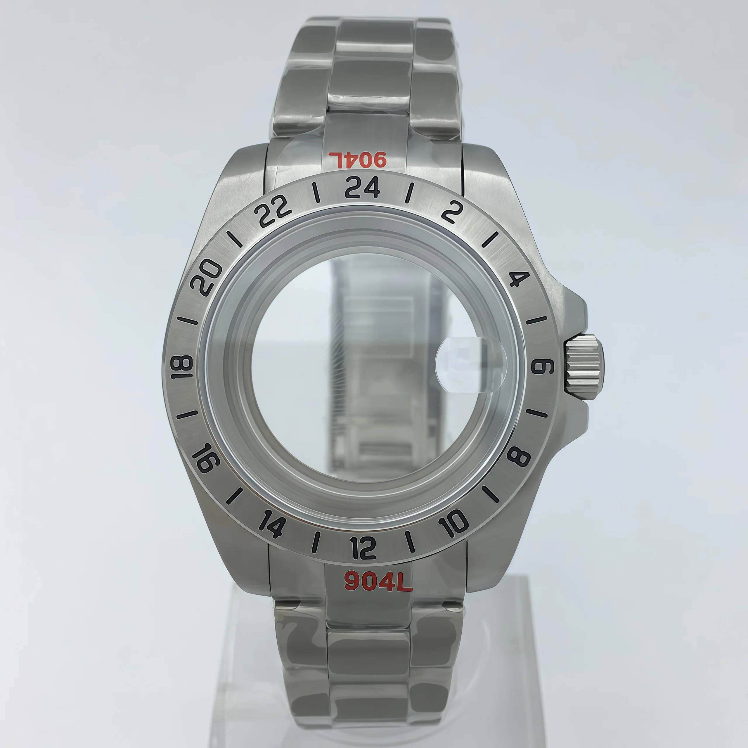 40mm water-resistant watch case with sapphire crystal glass, compatible with NH34, NH35, NH36, PT5000 and ETA2824 movements
40mm water-resistant watch case with sapphire crystal glass, compatible with NH34, NH35, NH36, PT5000 and ETA2824 movements