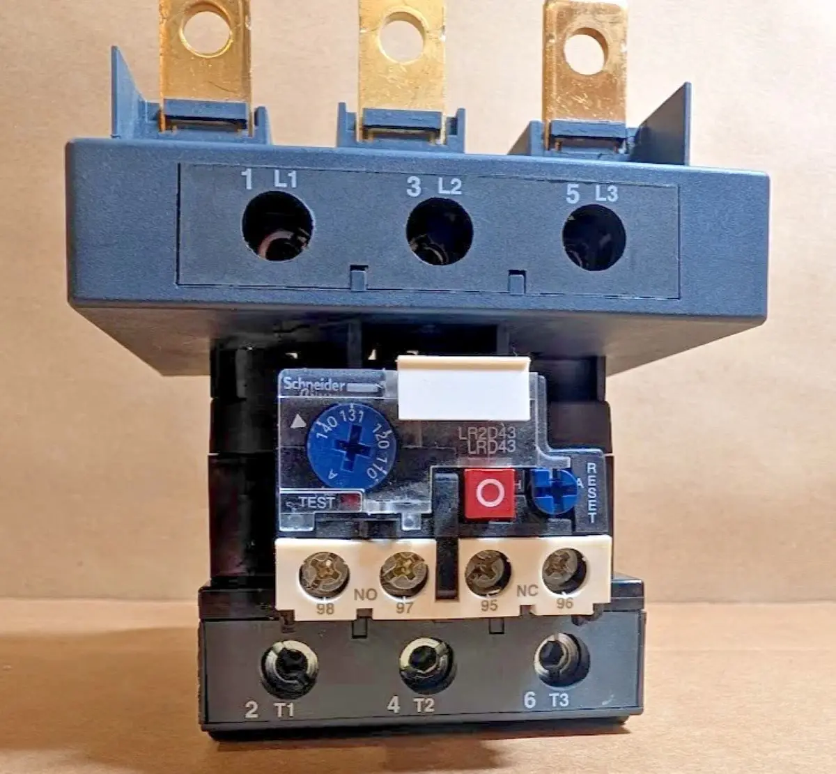 LRD4369 TeSys Deca thermal overload relays , 110...140A , class 10A
LRD4369 TeSys Deca thermal overload relays , 110...140A , class 10A
