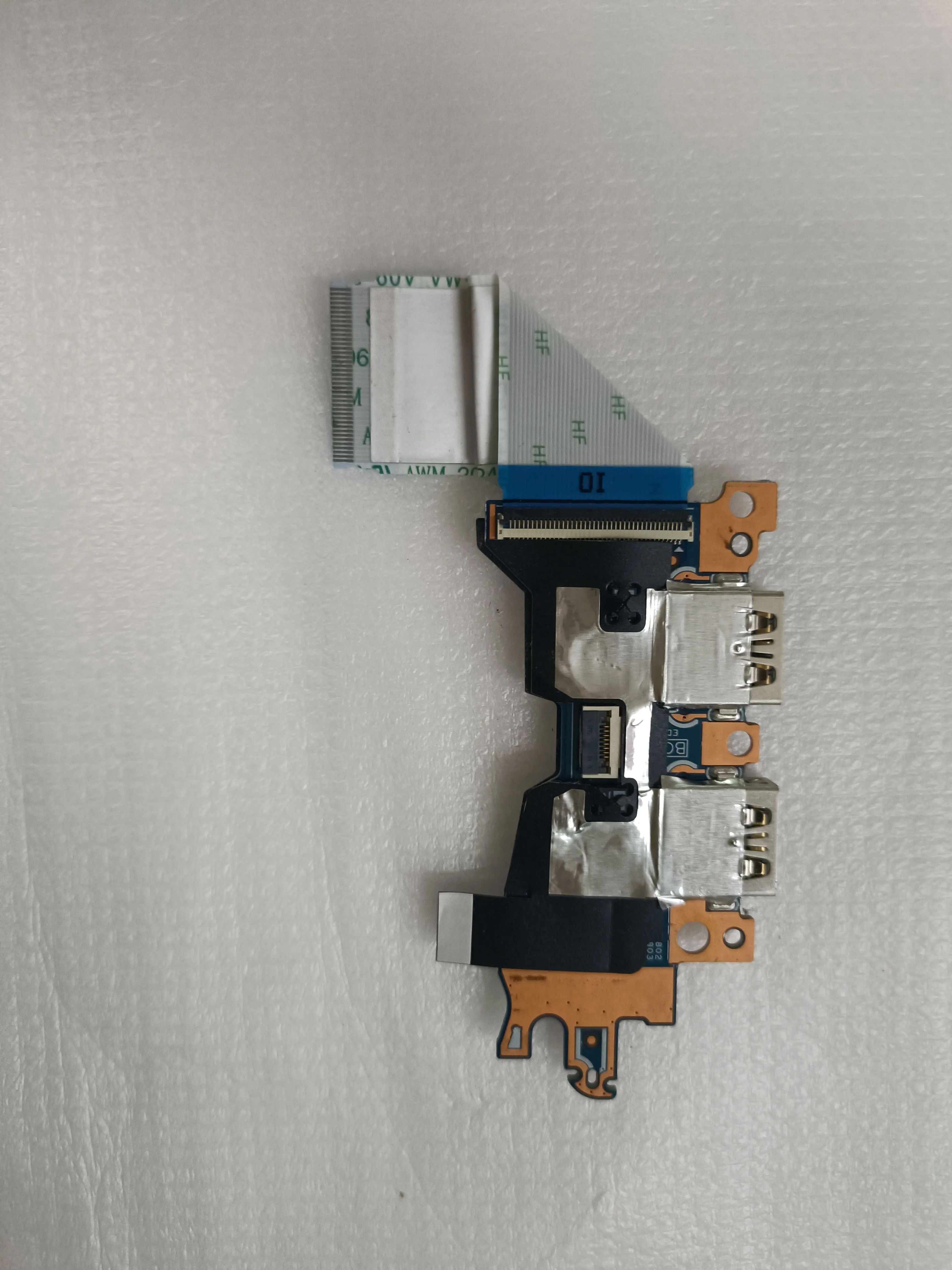 Used Original for Lenovo ThinkBook 13s G2 ITL USB Small Board Interface Switch IO Board with Cable
Used Original for Lenovo ThinkBook 13s G2 ITL USB Small Board Interface Switch IO Board with Cable