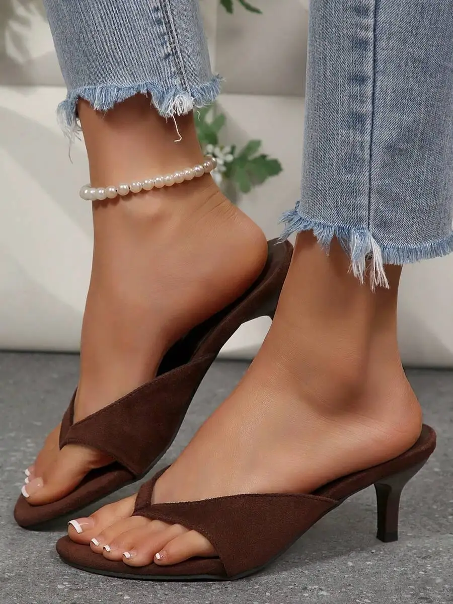 Women Suede Kitten Heel Thong Sandals Round Open Toe Backless Heeled Mules For Party
Women Suede Kitten Heel Thong Sandals Round Open Toe Backless Heeled Mules For Party