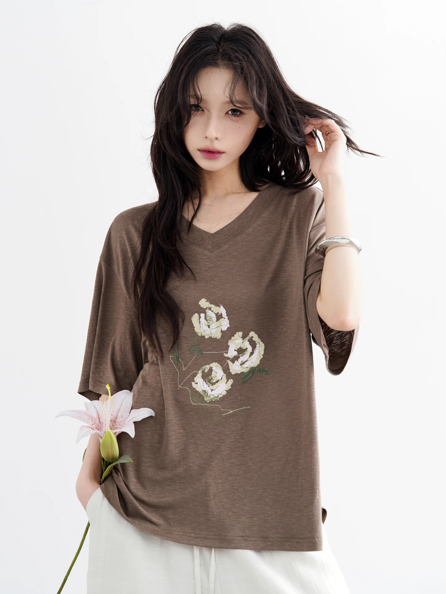 Acetate Texture Print Loose Women's Short Sleeve T-Shirt Casual Summer Comfortable Breathable V-Neck Top for Daily Wear
Acetate Texture Print Loose Women's Short Sleeve T-Shirt Casual Summer Comfortable Breathable V-Neck Top for Daily Wear