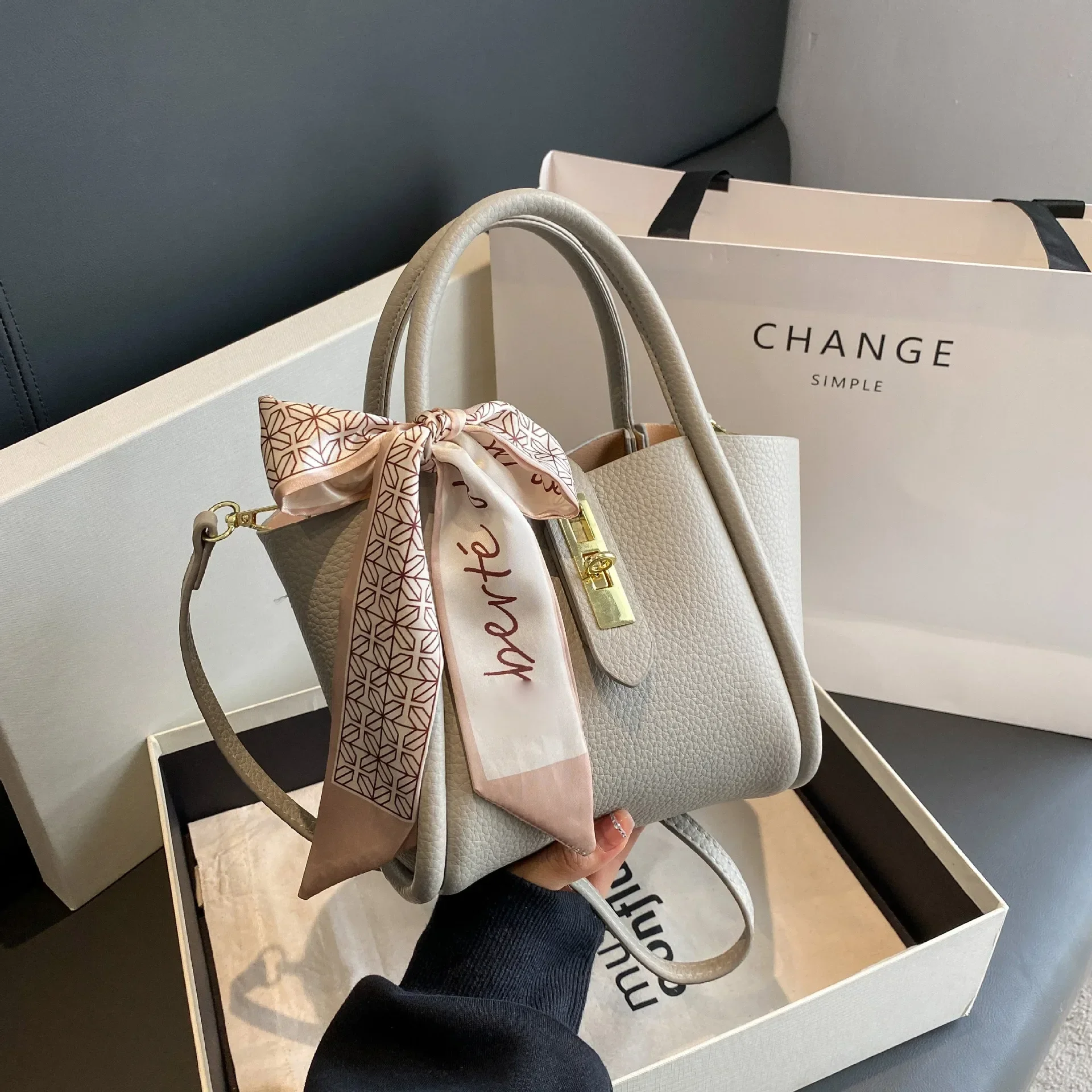 2025 New Women's Fashion Retro Bucket Bag | Niche Design | Lock Closure | Silk Scarf Decor | Premium Shoulder Messenger Bag
2025 New Women's Fashion Retro Bucket Bag | Niche Design | Lock Closure | Silk Scarf Decor | Premium Shoulder Messenger Bag