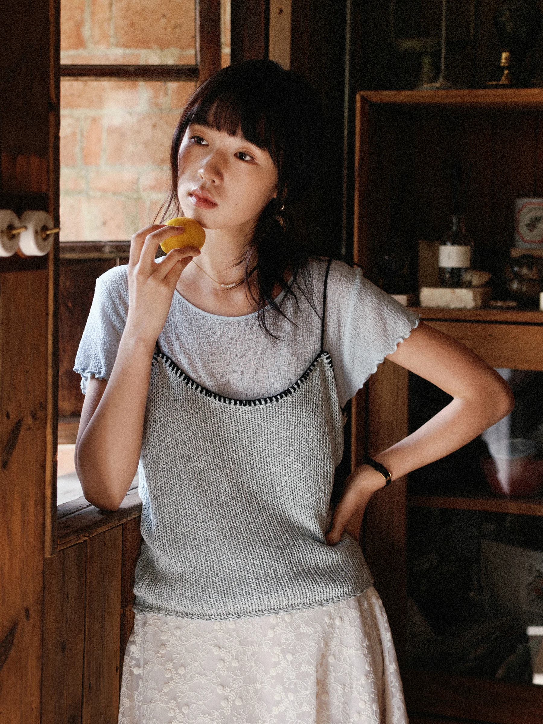 MUNNS RUIXI Grey Tone Color Block Knitted Strap Vest Layering Inner Wear Top Women's Slim Fit Linen Blend Breathable Short Style
MUNNS RUIXI Grey Tone Color Block Knitted Strap Vest Layering Inner Wear Top Women's Slim Fit Linen Blend Breathable Short Style