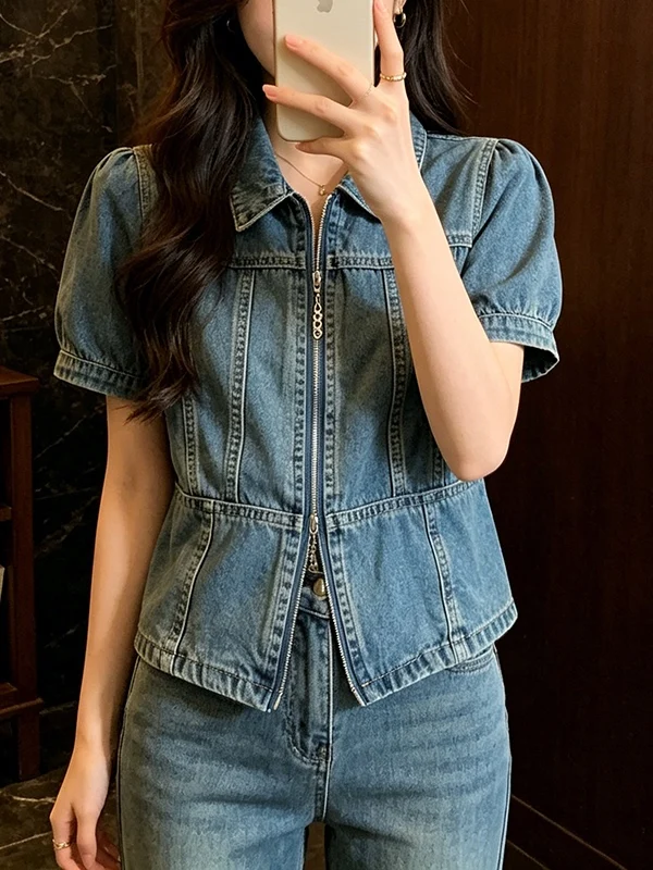 Fashionable plus Size Women's Summer 2026 Korean Style Denim Shirt Double Zipper Short Sleeve Turn-down Collar Anti-aging Top
Fashionable plus Size Women's Summer 2026 Korean Style Denim Shirt Double Zipper Short Sleeve Turn-down Collar Anti-aging Top