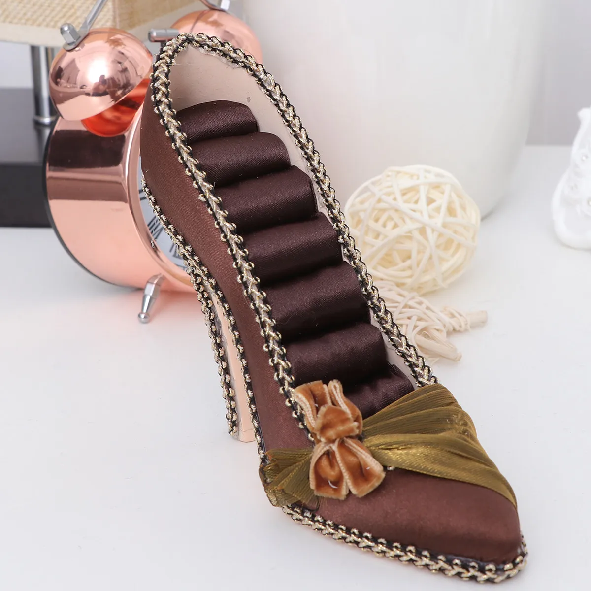 High-Heeled Shoes Jewelry Organizer Dark Brown Creative Display Stand Storage Rack for Rings Ear Studs Stylish Home Decor
High-Heeled Shoes Jewelry Organizer Dark Brown Creative Display Stand Storage Rack for Rings Ear Studs Stylish Home Decor