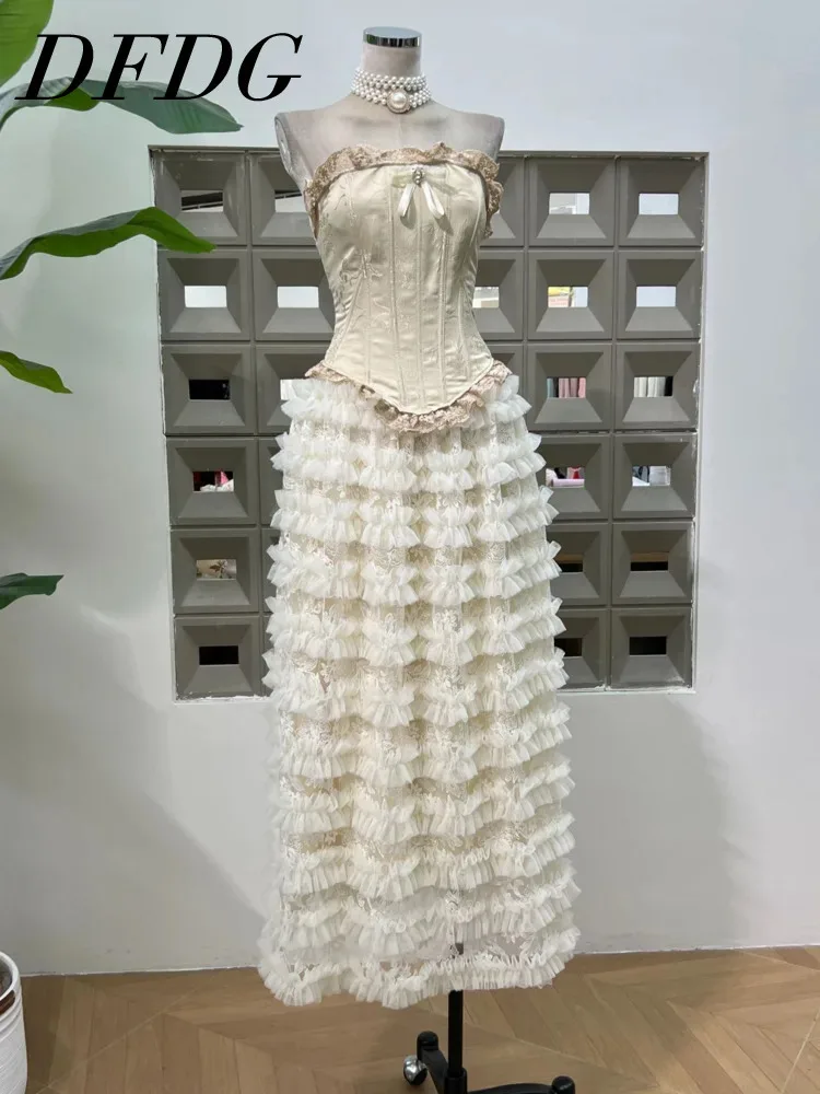 DFDG 2025 Summer Versatile New Women's Court-style Fishbone Lace Strapless Top + Heavy Mesh Board Flower Cake Skirt Slimming Set
DFDG 2025 Summer Versatile New Women's Court-style Fishbone Lace Strapless Top + Heavy Mesh Board Flower Cake Skirt Slimming Set