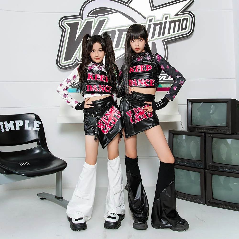 2024 New Jazz Dance Costumes For Kids Crop Tops Black Shorts Outfits Girls Hip Hop Dance Performance Stage Rave Clothes DQS17729
2024 New Jazz Dance Costumes For Kids Crop Tops Black Shorts Outfits Girls Hip Hop Dance Performance Stage Rave Clothes DQS17729