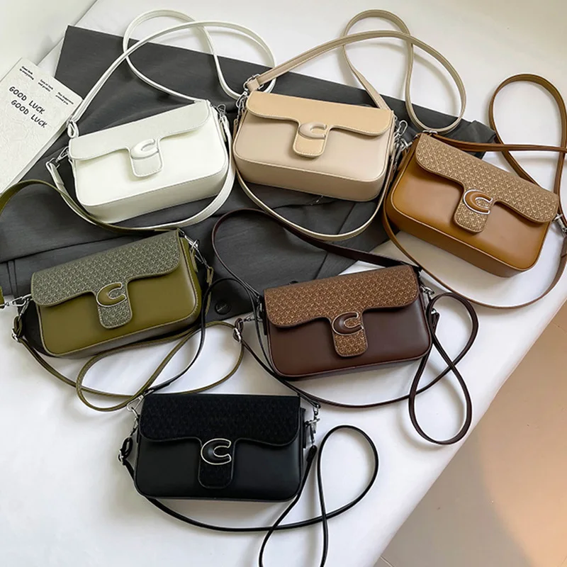 Модная маленькая квадратная сумка через плечо, новинка 2023 года для женщин, модная сумка через плечо с пряжкой и замком, легкая сумка для ежедневного использования 
Модная маленькая квадратная сумка через плечо, новинка 2023 года для женщин, модная сумка через плечо с пряжкой и замком, легкая сумка для ежедневного использования
