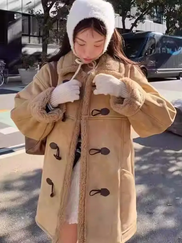 Свободный воротник из меха ягненка, осенне-зимний хлопковый тюре, женское модное пальто прямого кроя, теплая верхняя одежда на пуговицах
Свободный воротник из меха ягненка, осенне-зимний хлопковый тюре, женское модное пальто прямого кроя, теплая верхняя одежда на пуговицах