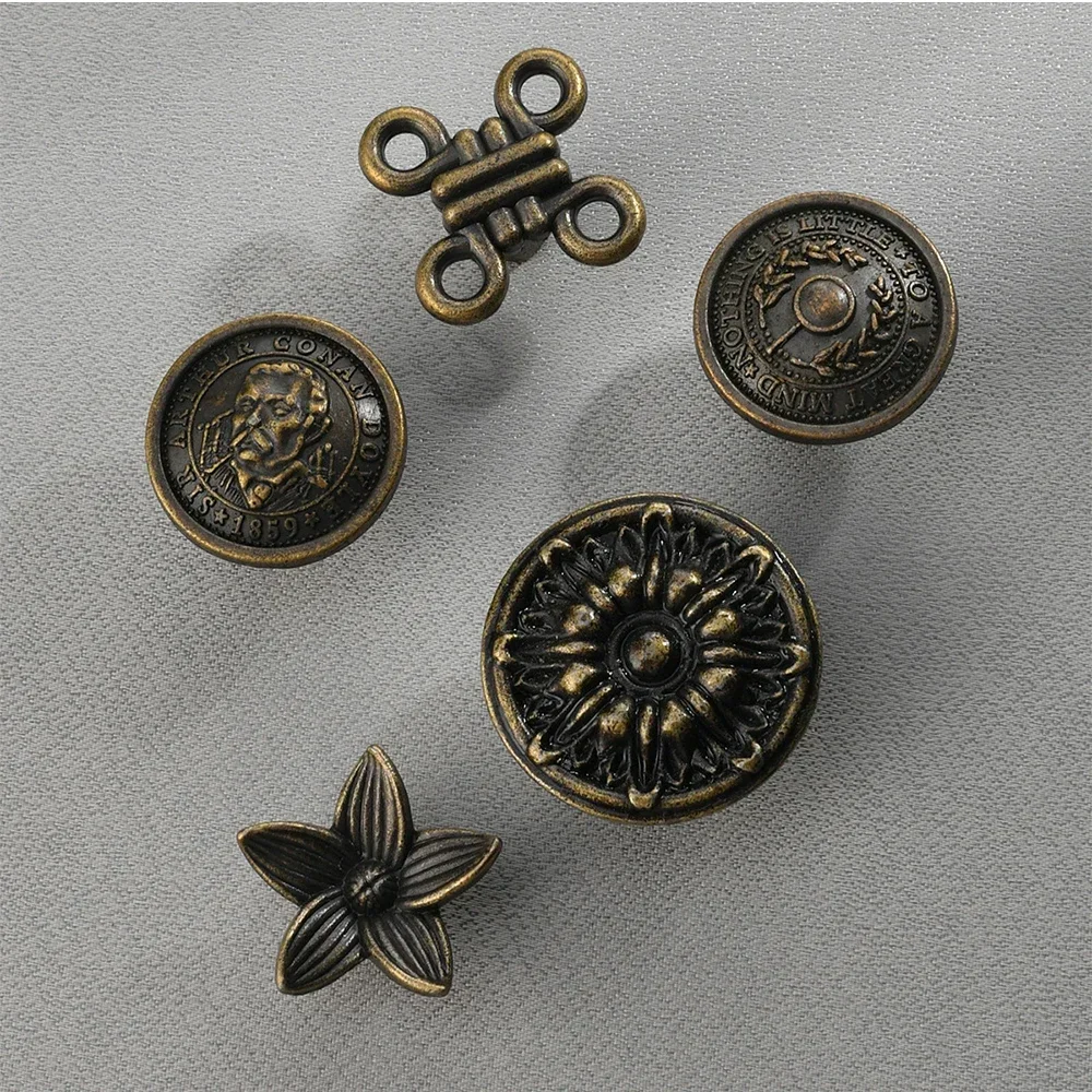 2pcs Antique Bronze Knob Vintage Flower/Avatar/Chinese Knot/Plant Pattern Cabinet Handle Drawer Pull Nordic Single Hole W/screw
2pcs Antique Bronze Knob Vintage Flower/Avatar/Chinese Knot/Plant Pattern Cabinet Handle Drawer Pull Nordic Single Hole W/screw