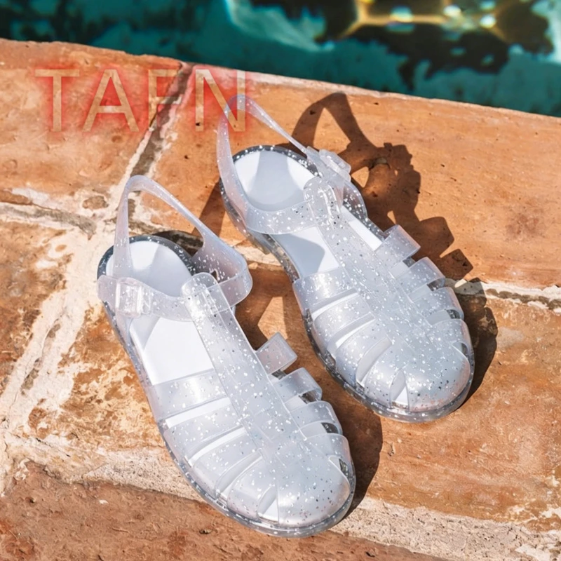Jelly PVC Cut Out Sandals Retro Woven Closed Toe Fisherman Flats T-Strap Hollow Out Summer Beach Sandals Casual Roman Footwear
Jelly PVC Cut Out Sandals Retro Woven Closed Toe Fisherman Flats T-Strap Hollow Out Summer Beach Sandals Casual Roman Footwear