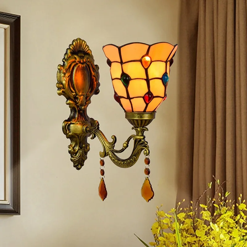 Tiffany Retro Wall Lamp Colored Crystal Glass Hand-welded Art Glass Lampshade Bedroom Corridor Wall Lamp
Tiffany Retro Wall Lamp Colored Crystal Glass Hand-welded Art Glass Lampshade Bedroom Corridor Wall Lamp
