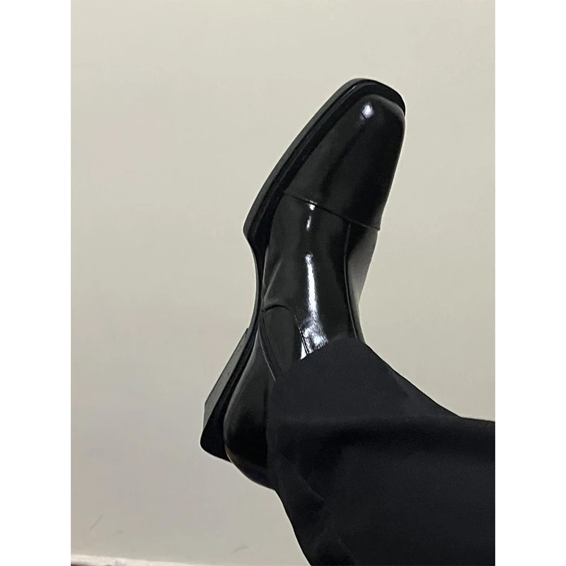Glossy High-Top Boots Unisex Autumn Winter Thick Bottom Heightening Leather Boots Chelsea Boots round Toe Warmth Provided
Glossy High-Top Boots Unisex Autumn Winter Thick Bottom Heightening Leather Boots Chelsea Boots round Toe Warmth Provided