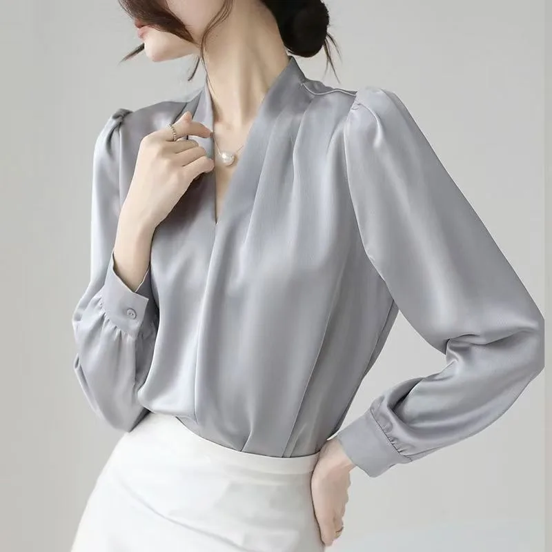 Elegant Minimalist Chiffon Shirt Women Blouse Feminine Temperament Long Sleeve Casual Office Lady V Neck Korean Fashion New 2025
Elegant Minimalist Chiffon Shirt Women Blouse Feminine Temperament Long Sleeve Casual Office Lady V Neck Korean Fashion New 2025