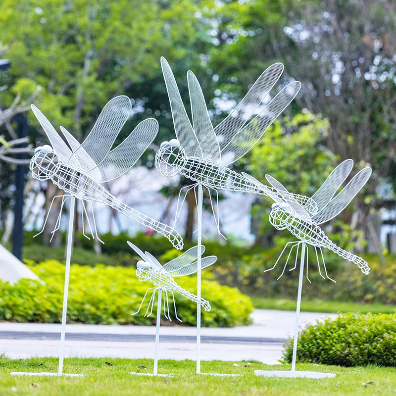 Wrought iron stainless steel hollow dragonfly sculpture outdoor garden sales department community lawn luminous animal decoratio
Wrought iron stainless steel hollow dragonfly sculpture outdoor garden sales department community lawn luminous animal decoratio