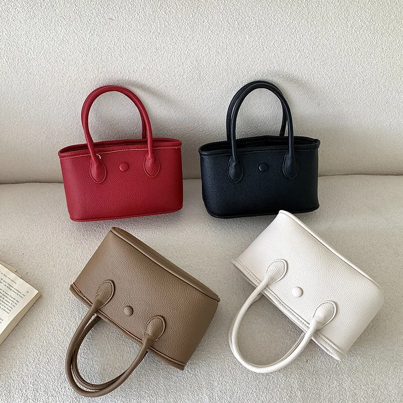 High end handbag, Korean version shoulder bag, fashionable and simple solid color crossbody bag
High end handbag, Korean version shoulder bag, fashionable and simple solid color crossbody bag