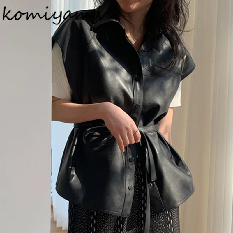Осенняя куртка без рукавов Komiyama, Женская Туника на шнуровке с отворотом, пальто из искусственной кожи, жилет, однобортные майки, Корейская женская куртка
Осенняя куртка без рукавов Komiyama, Женская Туника на шнуровке с отворотом, пальто из искусственной кожи, жилет, однобортные майки, Корейская женская куртка