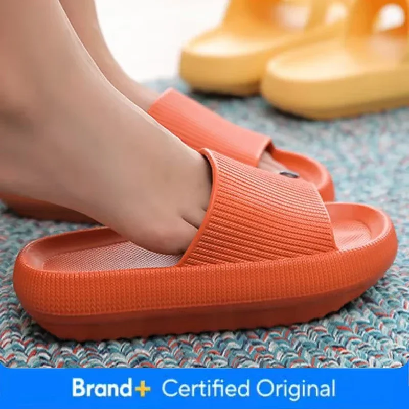 Тапочки для ванной комнаты на толстой подошве 4 см, похожие на облаке, комфортные домашние сандалии для пары, увеличивающие рост, домашние однотонные летние сандалии
Тапочки для ванной комнаты на толстой подошве 4 см, похожие на облаке, комфортные домашние сандалии для пары, увеличивающие рост, домашние однотонные летние сандалии