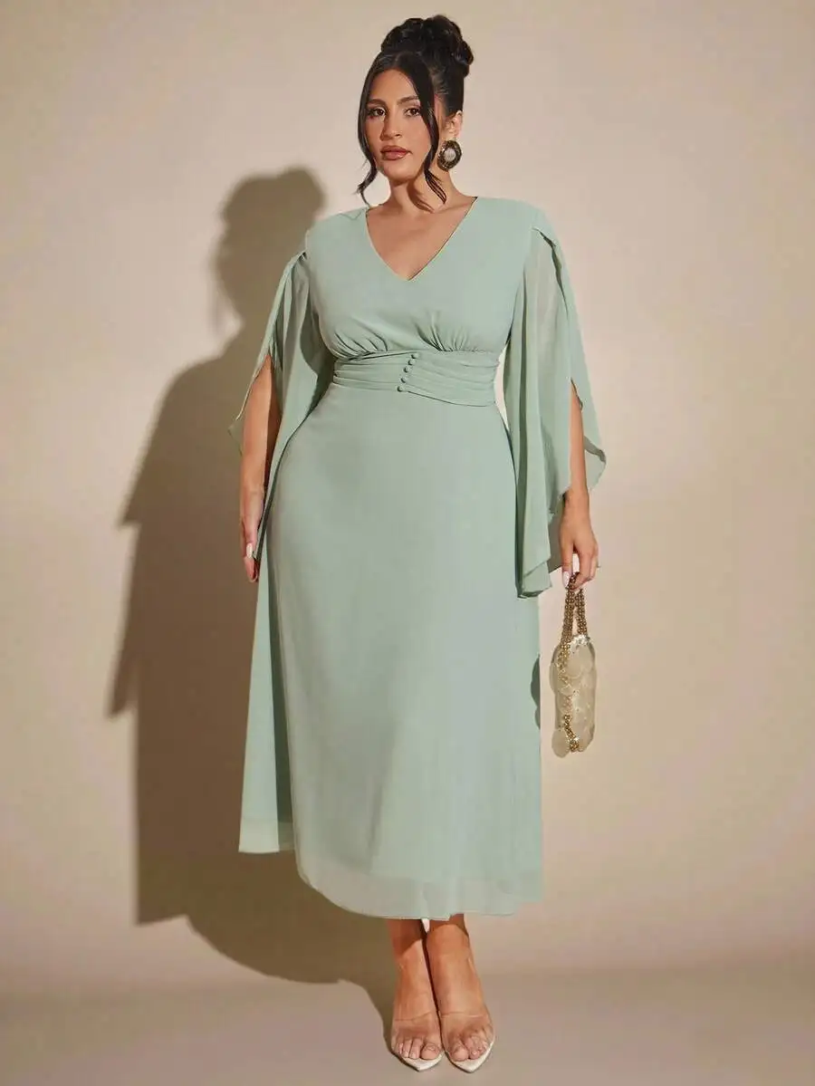 Plus Size Green V-Neck Midi Dress With Bell Sleeves Elegant Party Dress
Plus Size Green V-Neck Midi Dress With Bell Sleeves Elegant Party Dress