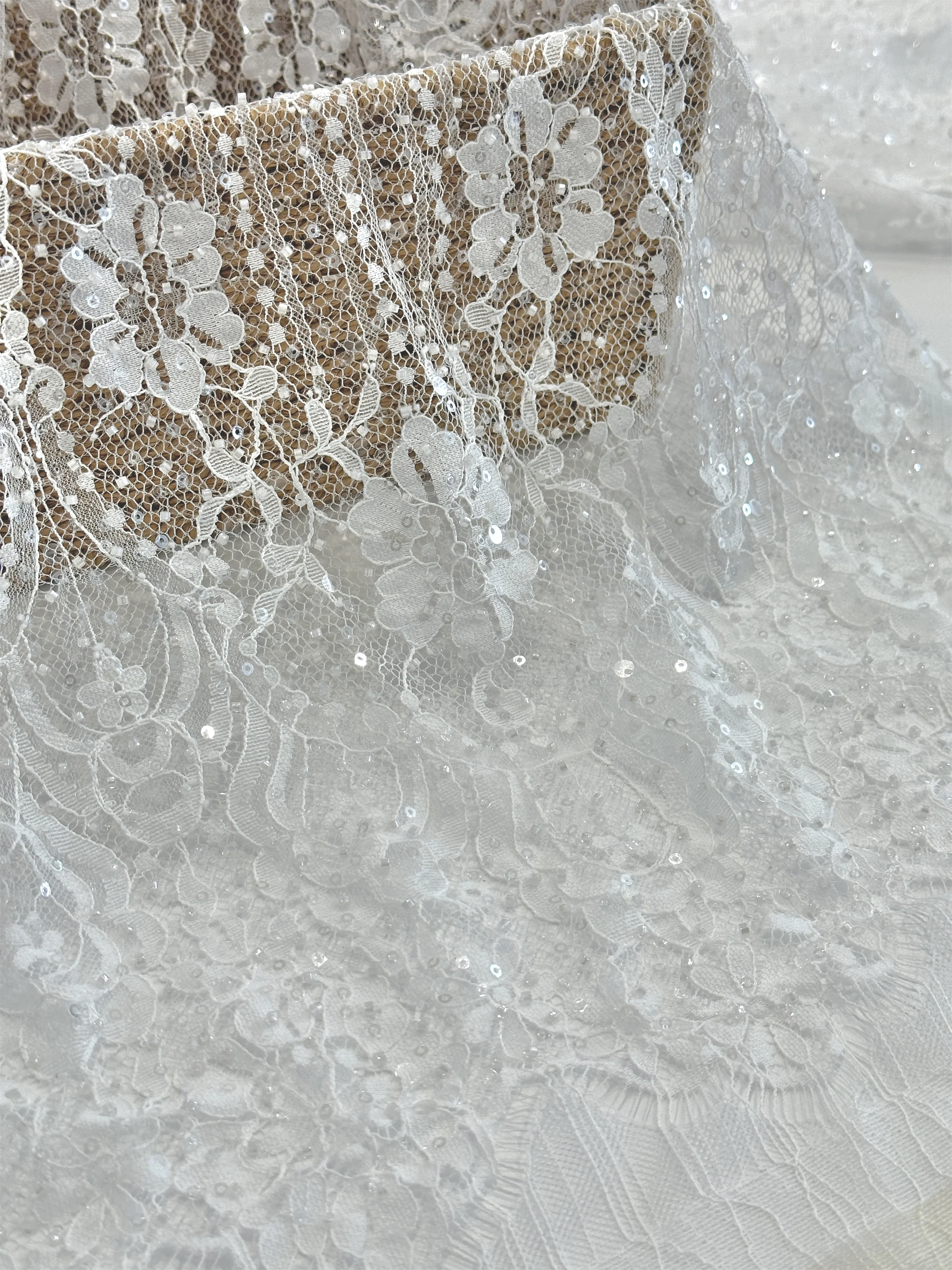 3.3 Yards Heavy Handmade Sequins Beaded Lace Fabric Embroidery French Lace Wedding Dress Embroidered Tulle Fabric
3.3 Yards Heavy Handmade Sequins Beaded Lace Fabric Embroidery French Lace Wedding Dress Embroidered Tulle Fabric