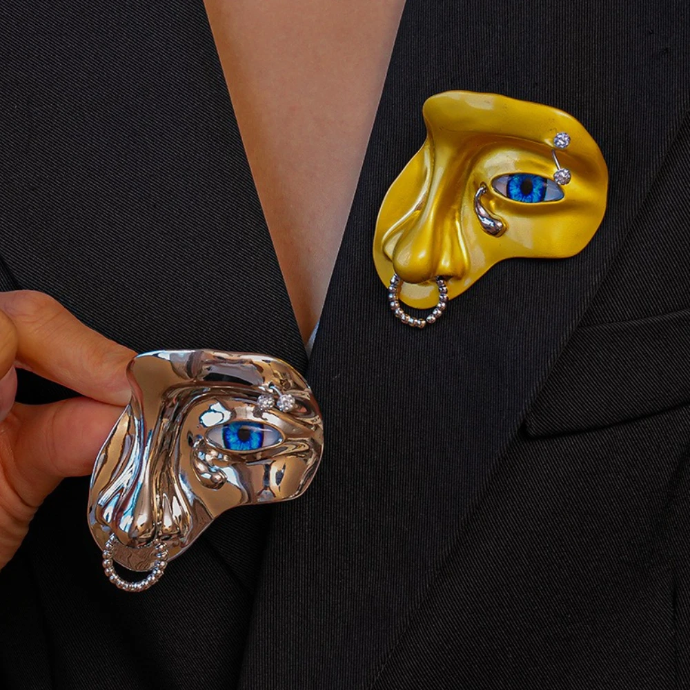 Fashion Metal Rhinestone Half Face Brooch Pins for Women and Men Jewelry Luxury Fashion Party Wedding Badge Accessories Gifts
Fashion Metal Rhinestone Half Face Brooch Pins for Women and Men Jewelry Luxury Fashion Party Wedding Badge Accessories Gifts