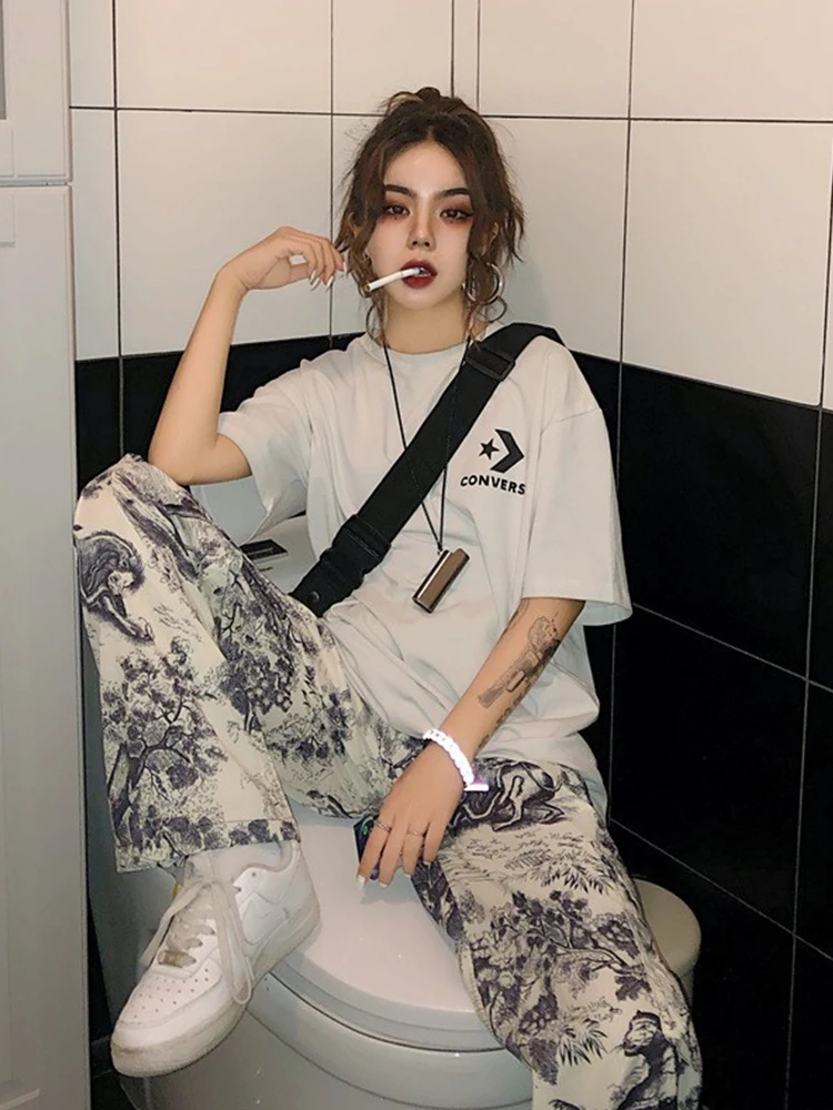 Большие скидки, уличные женские свободные брюки в стиле ретро на осень/зиму, облегающие прямые повседневные брюки с широкими штанинами и черно-белым принтом
Большие скидки, уличные женские свободные брюки в стиле ретро на осень/зиму, облегающие прямые повседневные брюки с широкими штанинами и черно-белым принтом