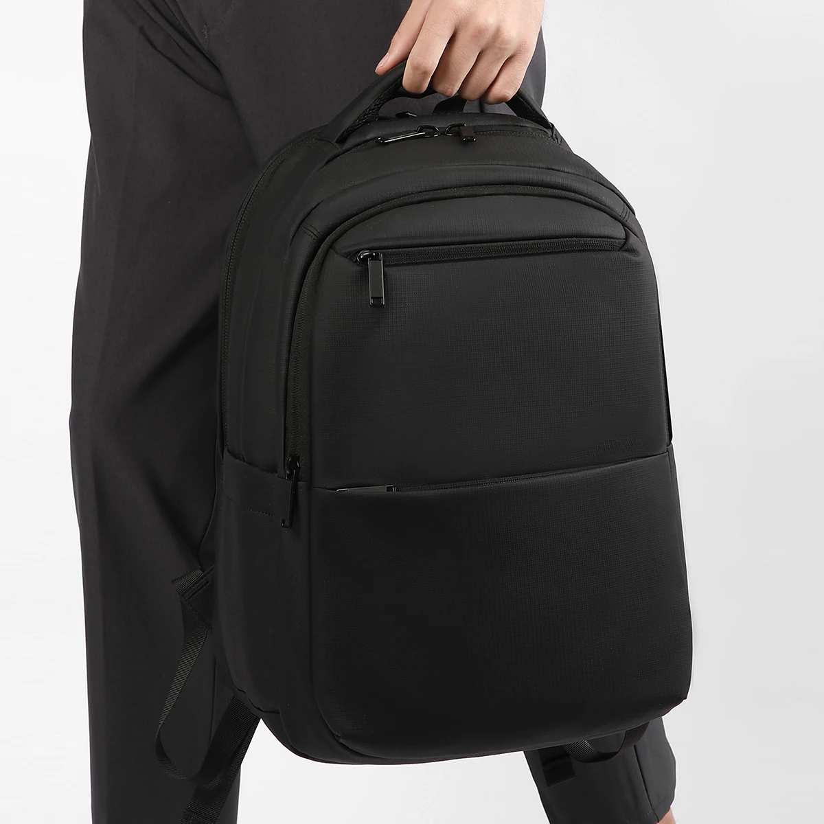 Spine-Protecting and Weight-Reducing Business School Bag, Multi-Functional, Large-Capacity School Bag for Middle School, High School, and College Students, Water-Repellent Backpack
Spine-Protecting and Weight-Reducing Business School Bag, Multi-Functional, Large-Capacity School Bag for Middle School, High School, and College Students, Water-Repellent Backpack