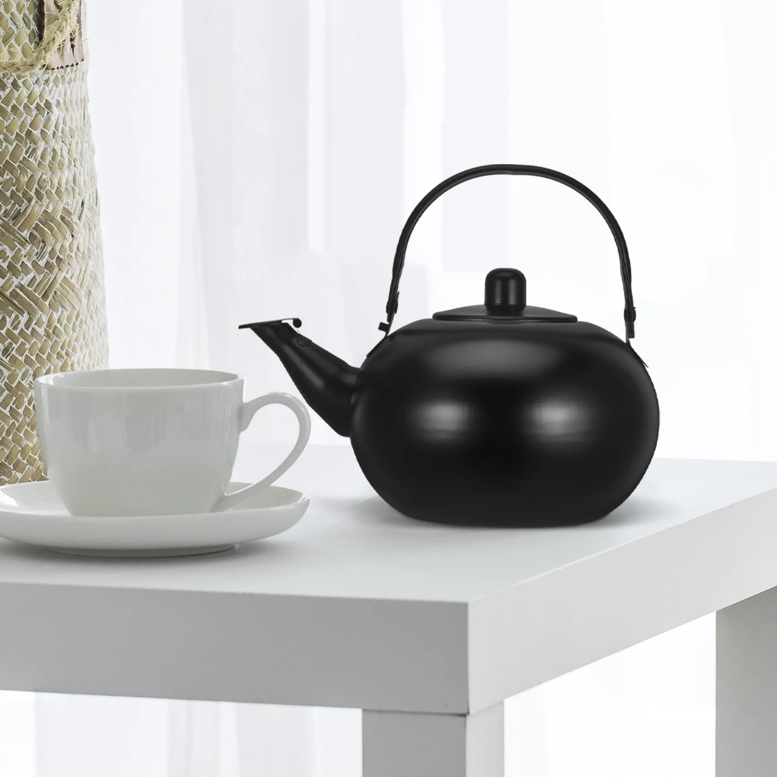 1.5L Stainless Steel Teapot Stovetop Kettle With Strainer For Tea Coffee Brewing Portable Water Kettle Household Kitchen Use
1.5L Stainless Steel Teapot Stovetop Kettle With Strainer For Tea Coffee Brewing Portable Water Kettle Household Kitchen Use